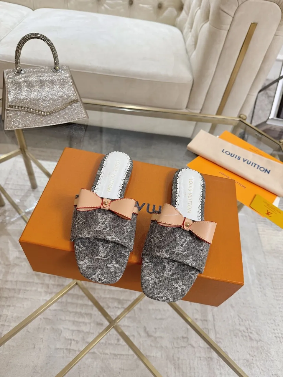 👟👟Ex-factory price 340👟👟 Genuine leather sole +40 Lv denim jacquard slippers, ex-factory price 70-43 Leather sole +40